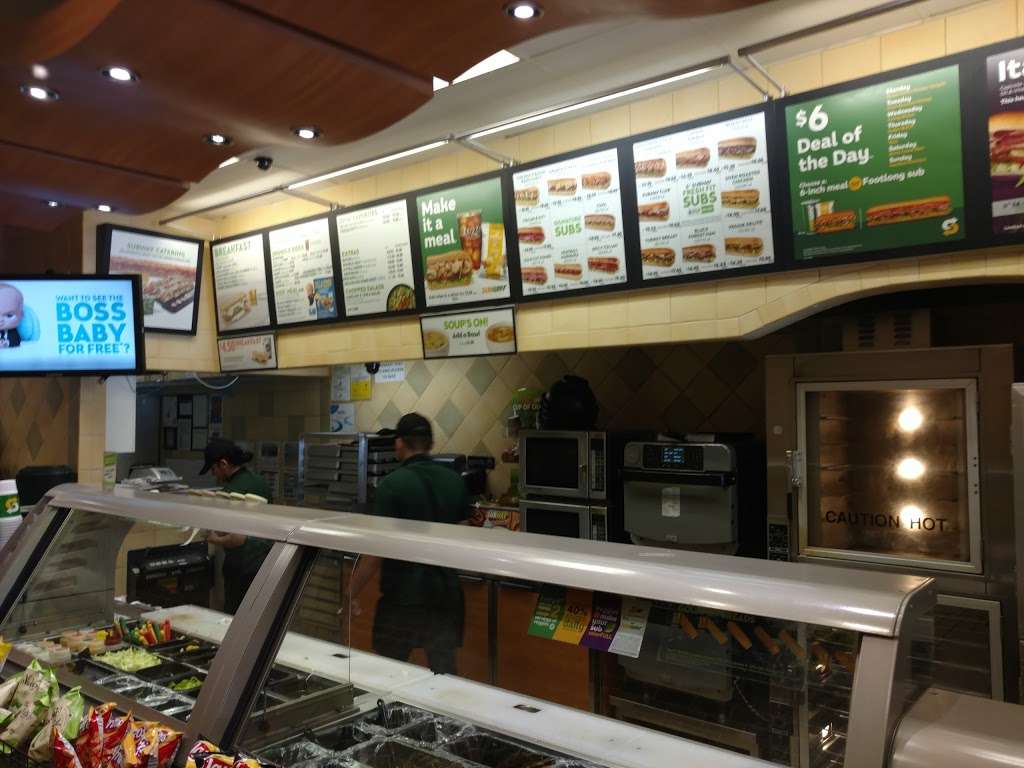 Subway | 4002 Riverside Dr, Burbank, CA 91505, USA | Phone: (818) 848-4644