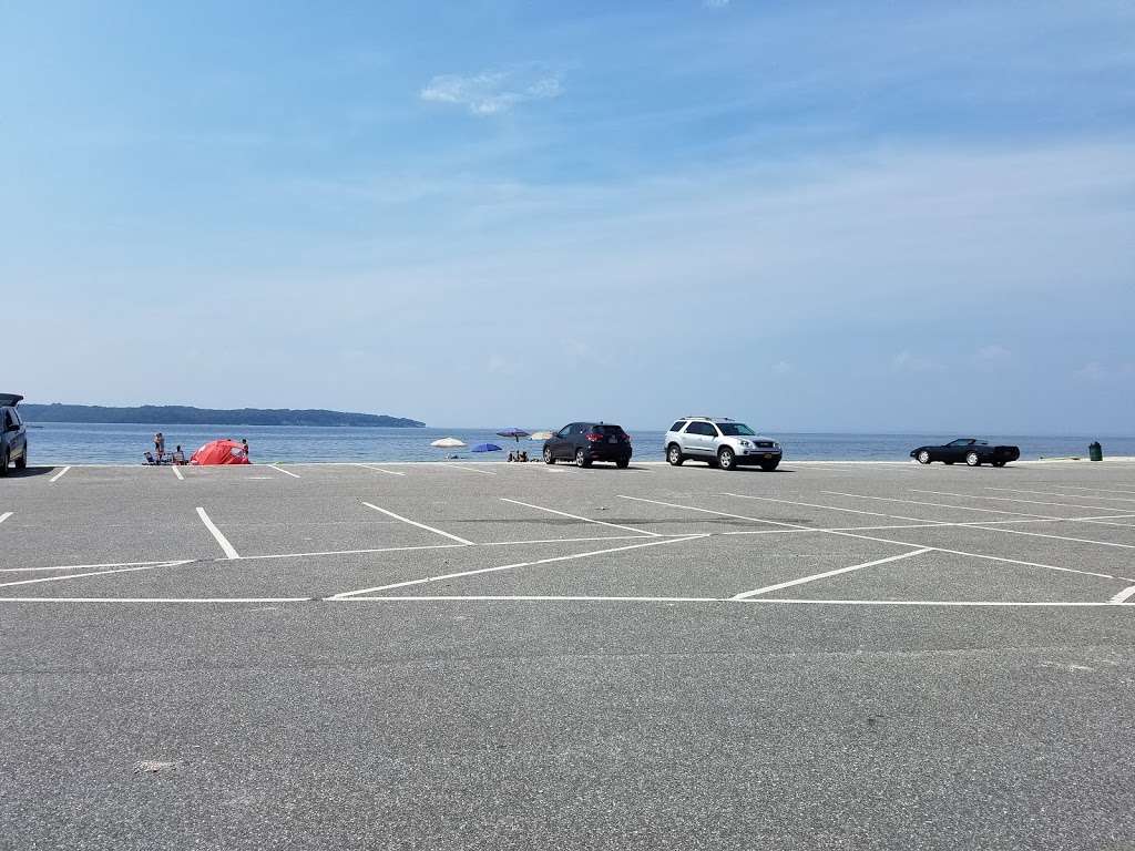 Hobart Beach Park | Birmingham Dr, Northport, NY 11768, USA | Phone: (631) 351-3000