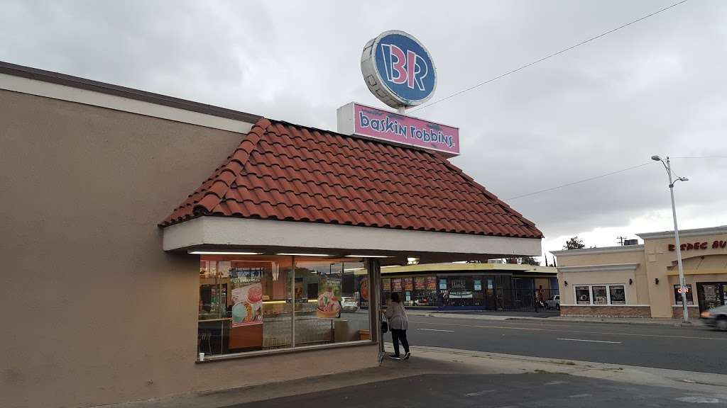 Baskin-Robbins | 202 E Highland Ave, San Bernardino, CA 92404, USA | Phone: (909) 883-1881