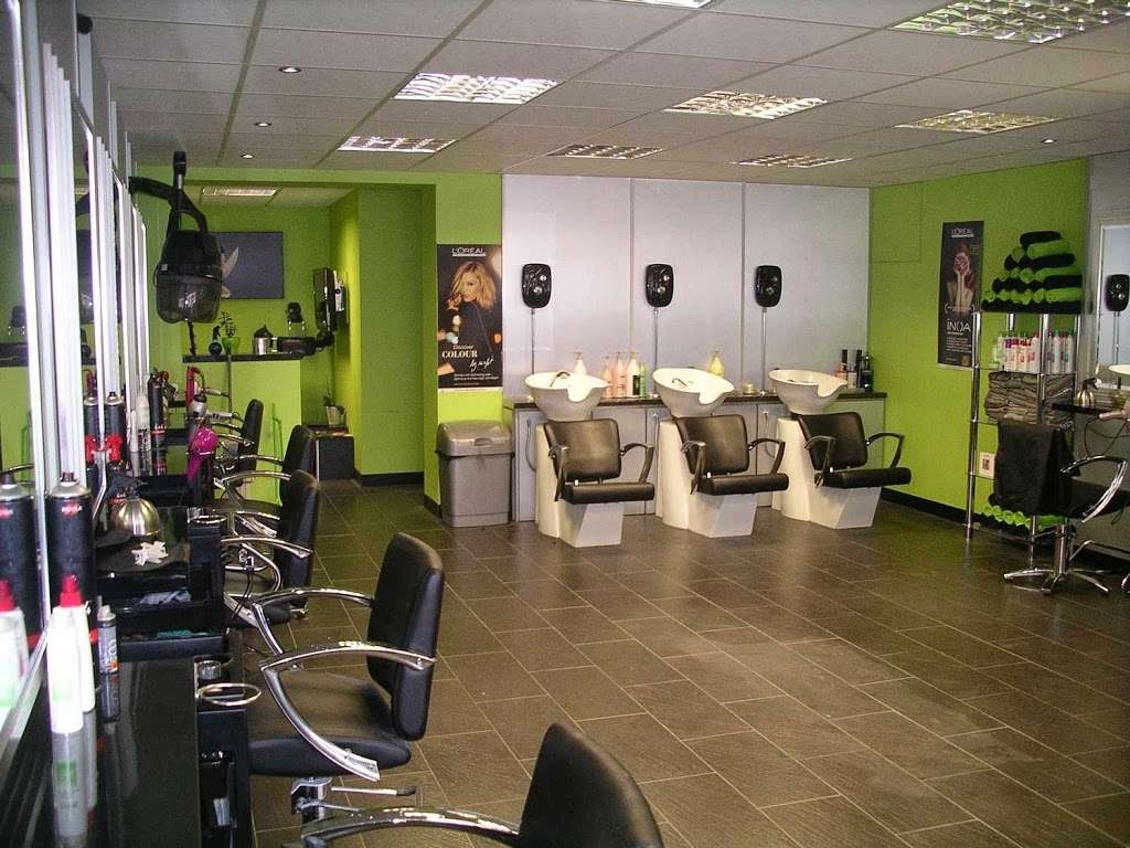 Eclipse Unisex Hairdressing | 14 Twisden Rd, East Malling, West Malling ME19 6SA, UK | Phone: 01732 840240