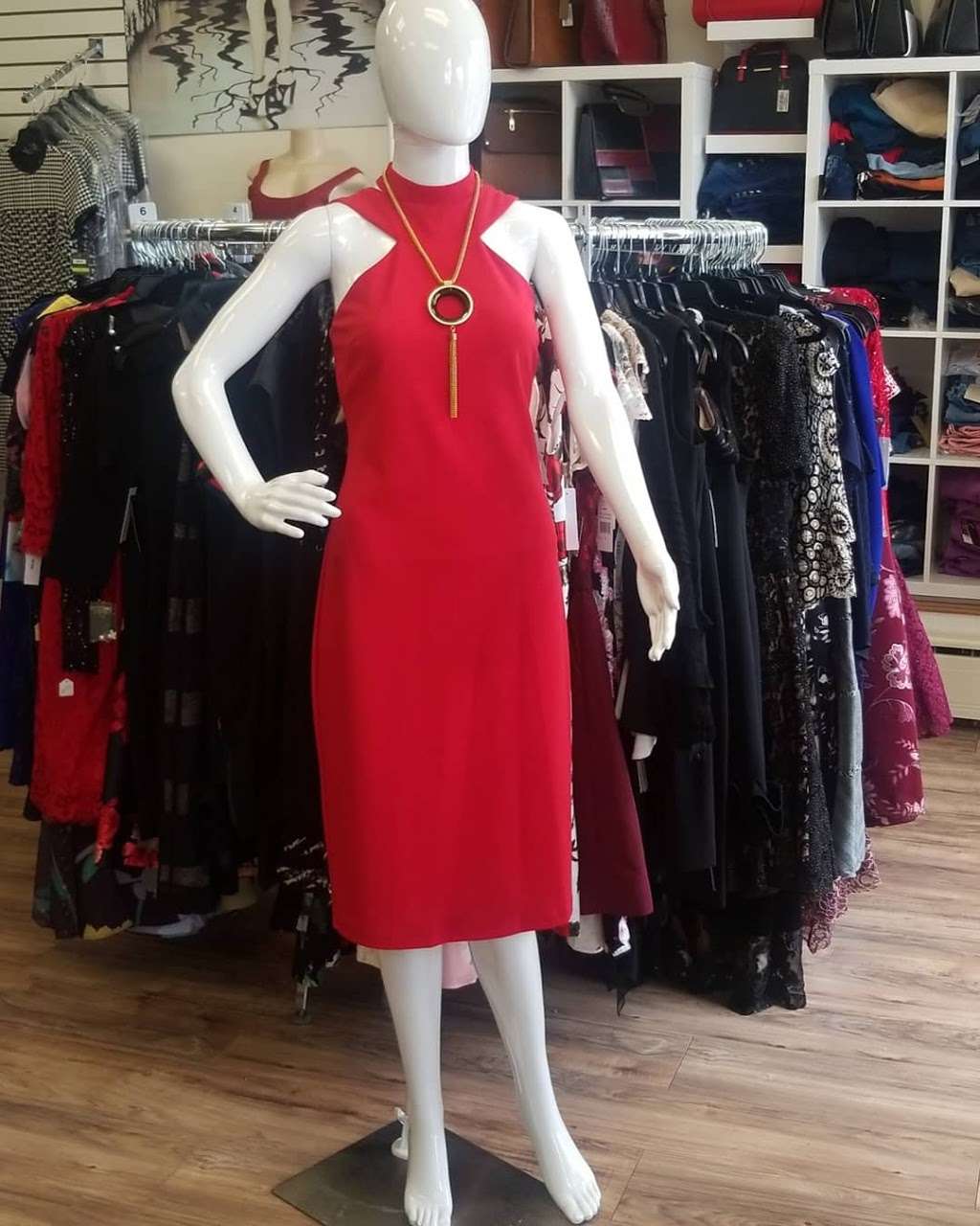 Gina’s Fashion | 341 Ridge Rd, Lyndhurst, NJ 07071 | Phone: (201) 709-4822