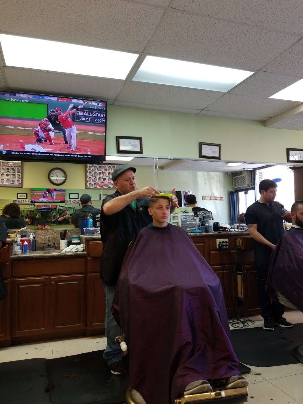 Mannys Barbershop | 14840 W Magnolia Blvd, Sherman Oaks, CA 91403, USA | Phone: (818) 501-3568