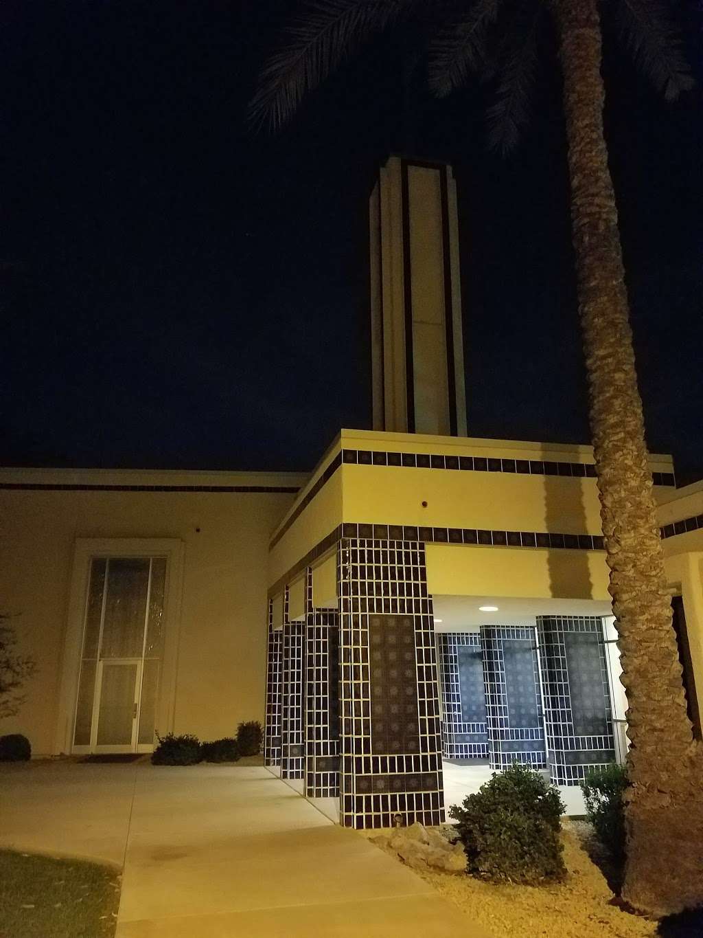 The Church of Jesus Christ of Latter-day Saints | 325 W Coral Gables Dr, Phoenix, AZ 85023, USA