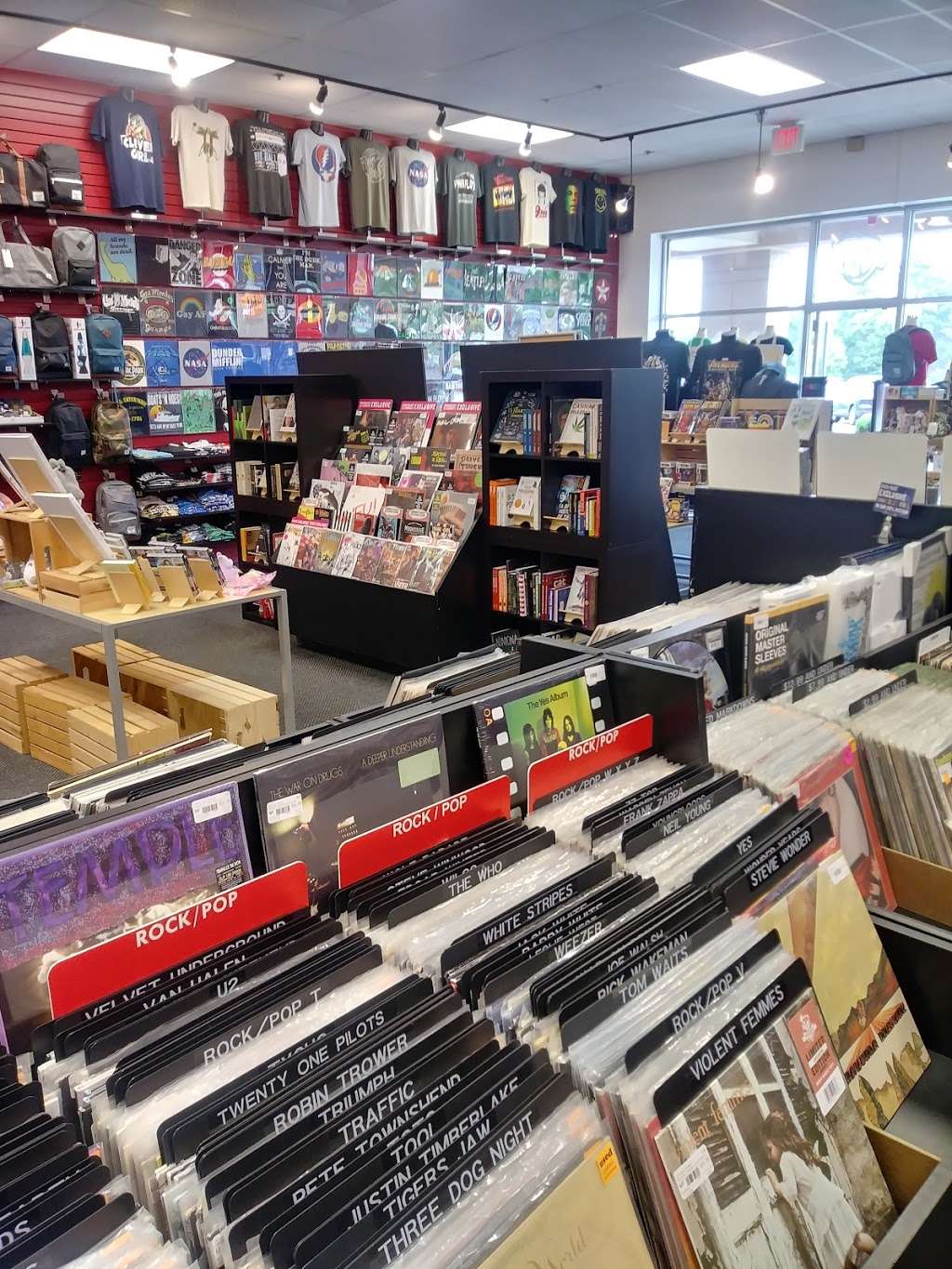 Newbury Comics | 253 Hartford Ave, Bellingham, MA 02019, USA | Phone: (508) 966-0619