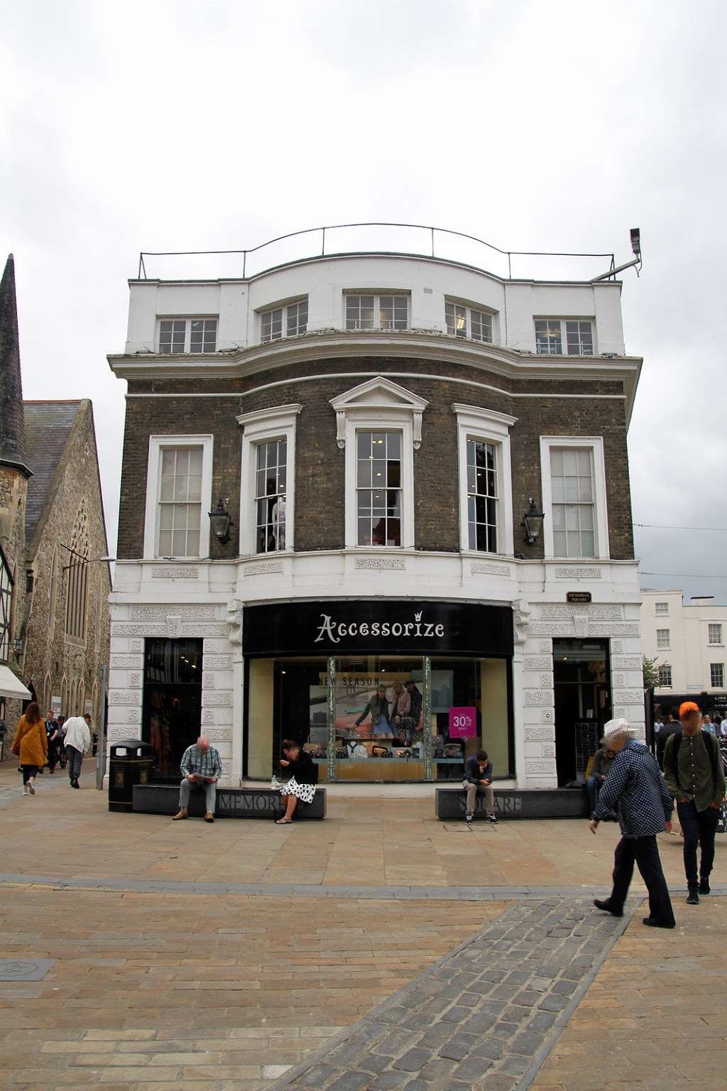 Accessorize | 14-16 Church St, Kingston upon Thames KT1 1RJ, UK | Phone: 020 8392 0161