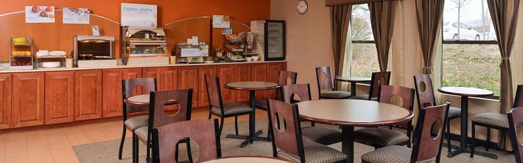 Holiday Inn Express Providence-North Attleboro | 707 S Washington St, North Attleborough, MA 02760, USA | Phone: (508) 643-9900