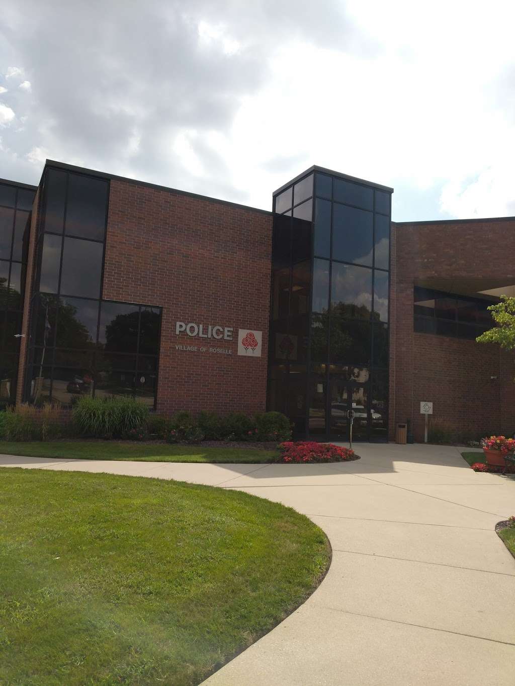 Roselle Police Department | 103 S Prospect St, Roselle, IL 60172, USA | Phone: (630) 980-2025