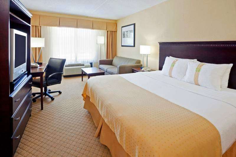 Holiday Inn East Windsor - Cranbury Area | 399 Monmouth St, East Windsor, NJ 08520, USA | Phone: (609) 448-7000