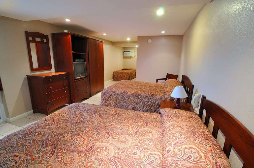 Starlight Motel & Luxury Suites | 1963 NJ-35, Toms River, NJ 08753, USA | Phone: (732) 793-4321