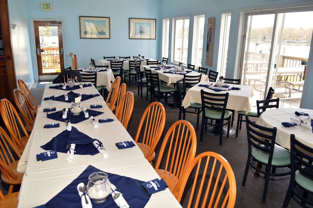 Island View Waterfront Cafe | 2542 Island View Rd, Essex, MD 21221 | Phone: (410) 687-9799