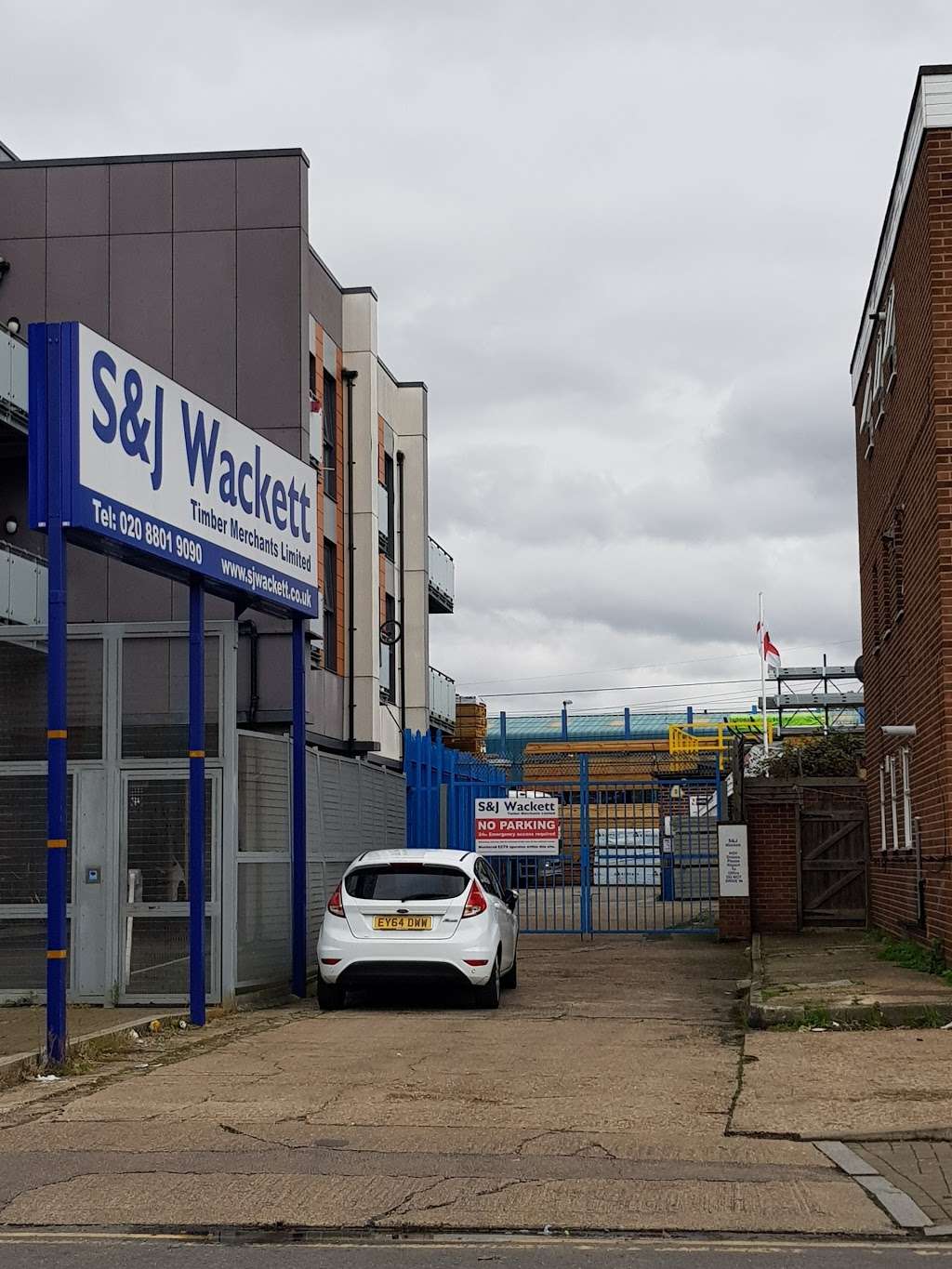 Wackett S & J Timber Merchants Ltd | 5 Shelbourne Rd, London N17 0JX, UK | Phone: 020 8801 9090