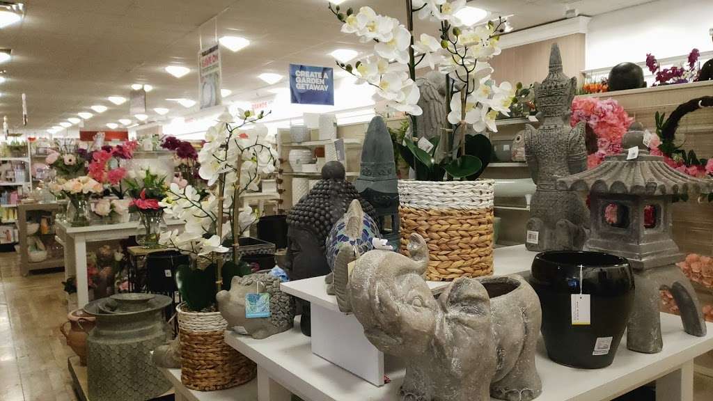 HomeGoods | 1700 Fruitville Pike, Lancaster, PA 17601, USA | Phone: (717) 392-2710