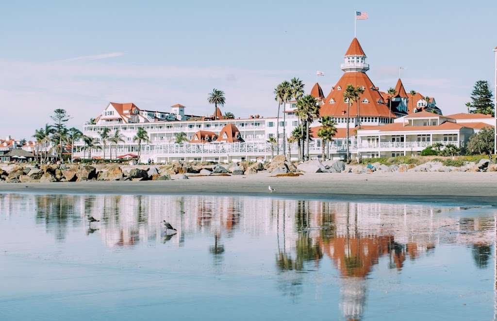 Hotel del Coronado, Curio Collection by Hilton | 1500 Orange Ave, Coronado, CA 92118, USA | Phone: (619) 435-6611