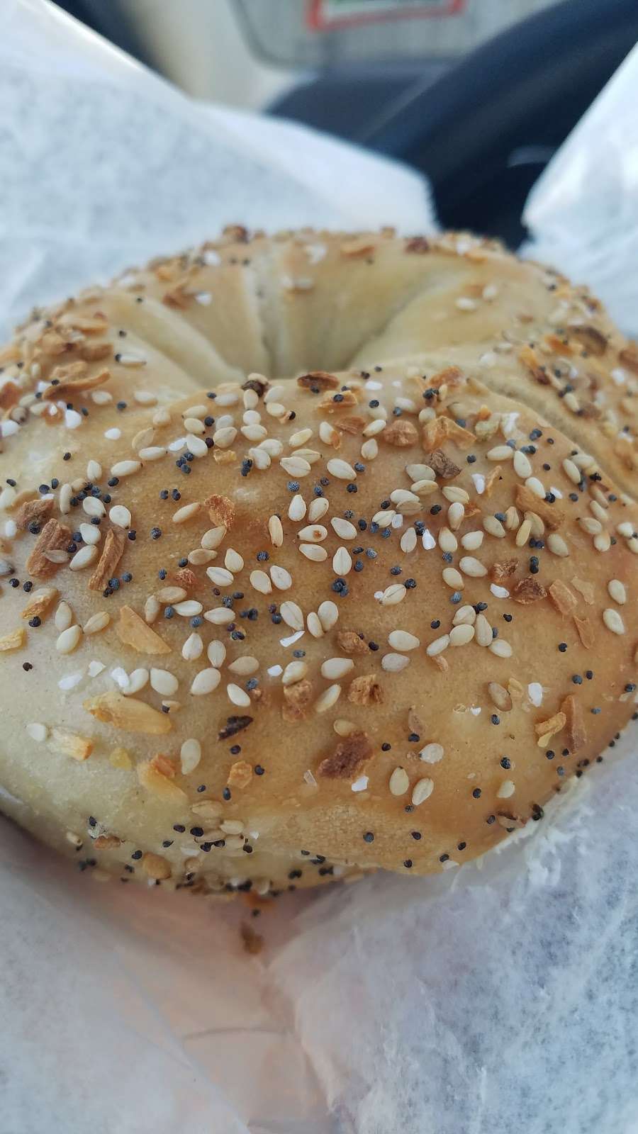 Hot Bagels Abroad | 1129 Broad St, Bloomfield, NJ 07003, USA | Phone: (973) 338-9616