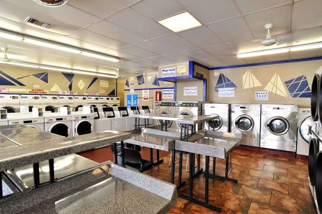Quick Coin Laundry | 3606 E College Ave, Cudahy, WI 53110, USA | Phone: (414) 482-7476