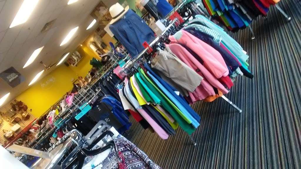 Platos Closet - Overland Park, KS | 11608 W 135th St, Overland Park, KS 66221, USA | Phone: (913) 631-1000