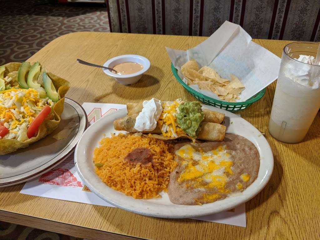 Mexico Lindo & Seafood Restaurant | 1253 Evergreen Rd, Wrightwood, CA 92397, USA | Phone: (760) 249-4100