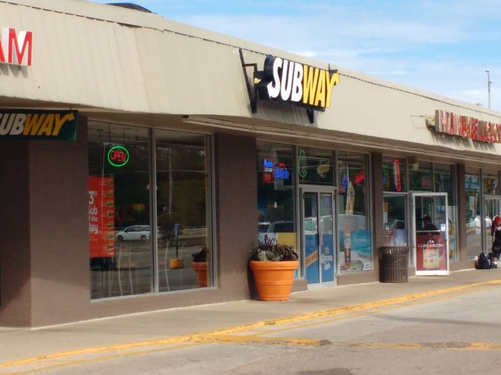 Subway Restaurants | 684 N Milwaukee Ave, Prospect Heights, IL 60070, USA | Phone: (224) 676-1357