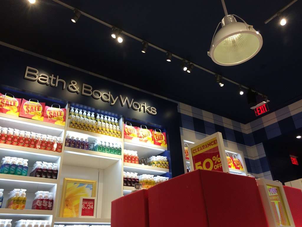 Bath & Body Works | 2134 Montebello Town Center, Montebello, CA 90640, USA | Phone: (323) 887-2874