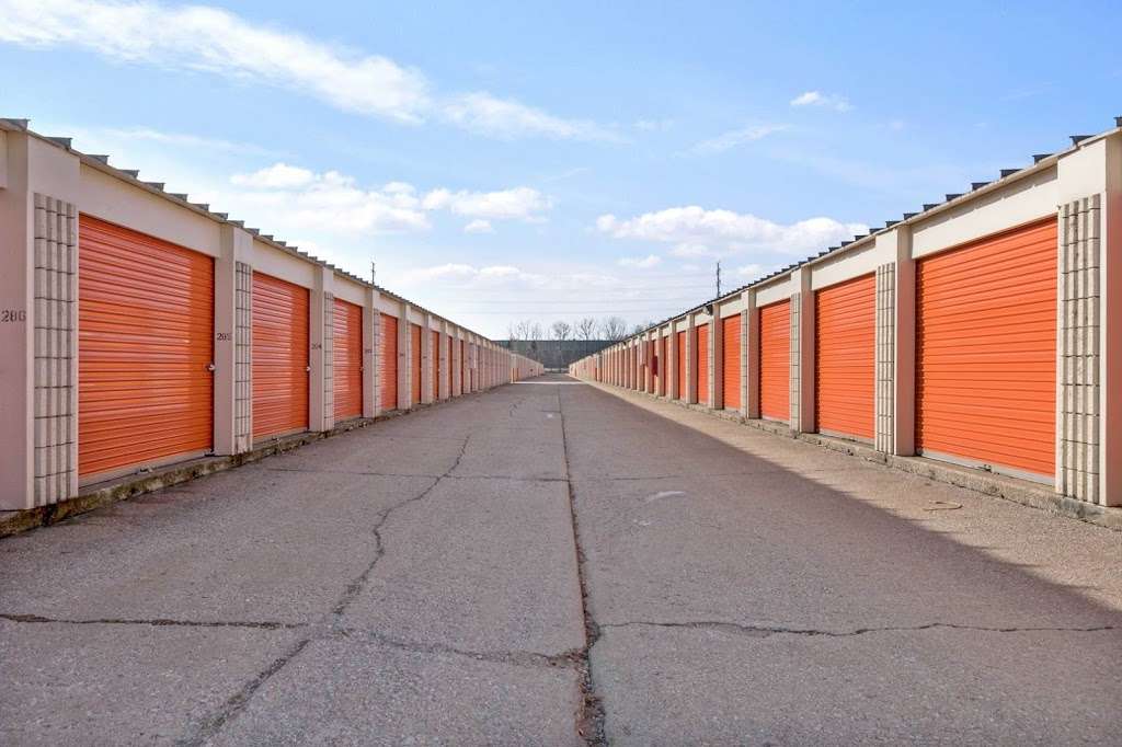 Public Storage | 2040 S 25th Ave, Broadview, IL 60155 | Phone: (708) 240-3998