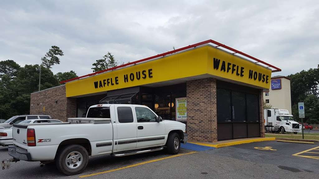 Waffle House | 6308 Banner Elk Dr, Charlotte, NC 28216, USA | Phone: (704) 399-2346
