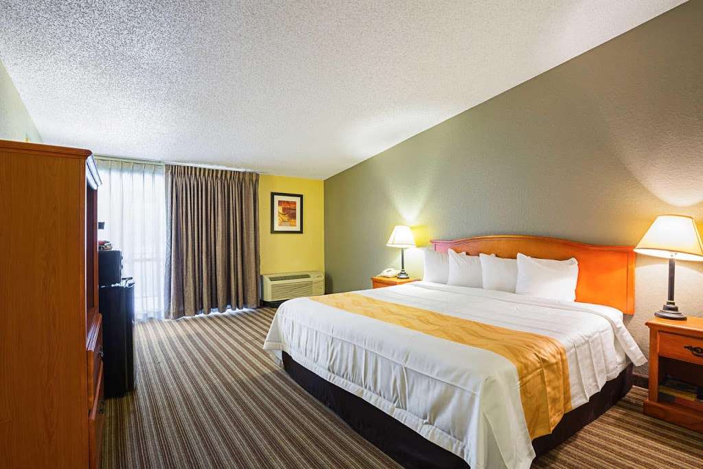 Quality Inn & Suites NRG Park - Medical Center | 2364 S Loop W, Houston, TX 77054, USA | Phone: (713) 799-2436