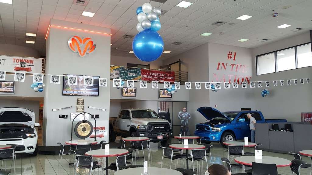 Towbin Dodge LLC | 275 Auto Mall Dr, Henderson, NV 89014, USA | Phone: (702) 558-3800