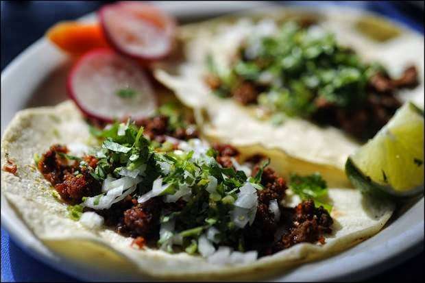 Los Molcajetes Mexican Restaurant | 211 Liberty Square, Norwalk, CT 06855, USA | Phone: (203) 831-9921
