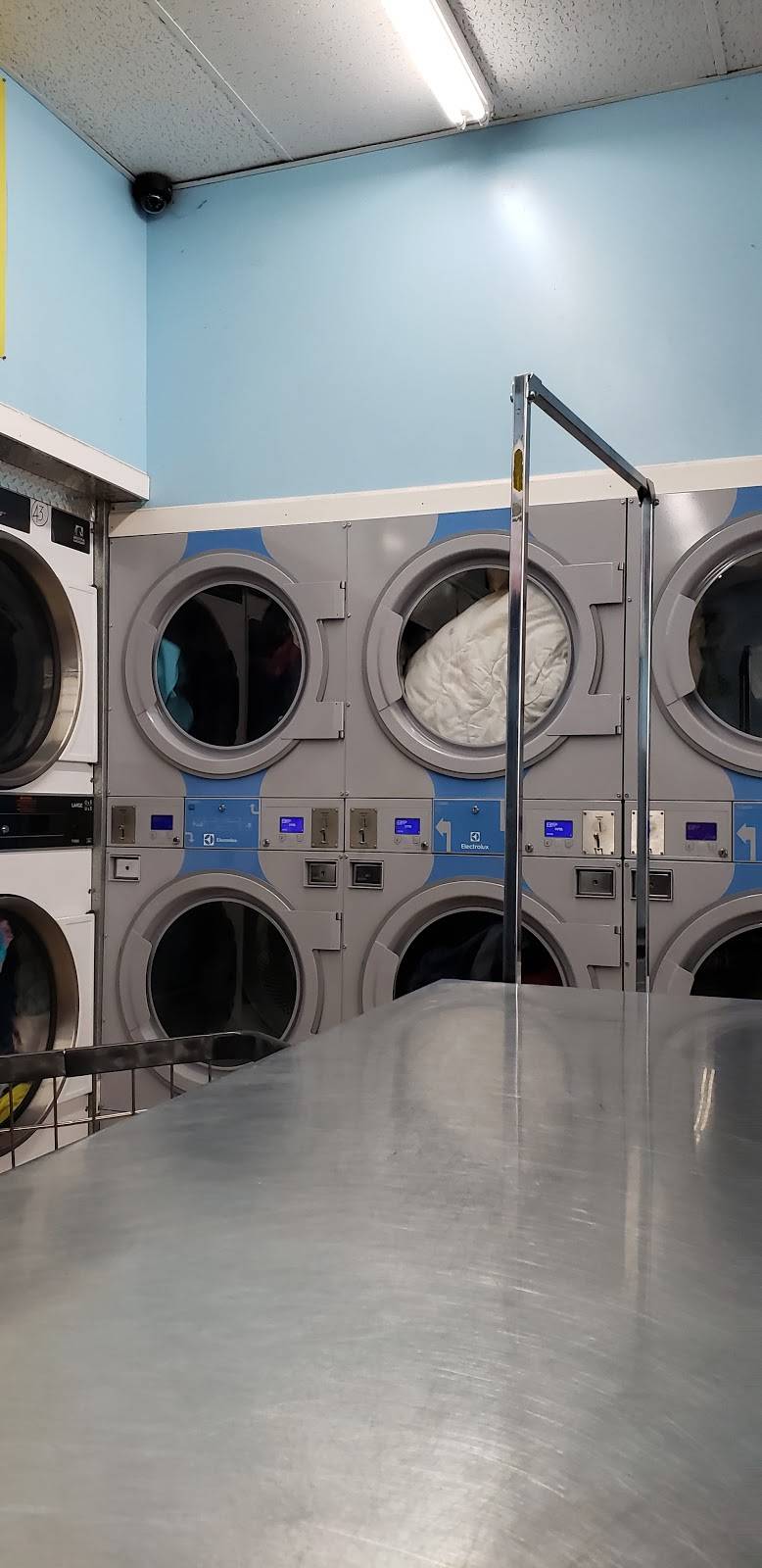 Delavan Village Laundry | 1440 E Delavan Ave, Buffalo, NY 14215 | Phone: (716) 894-6966