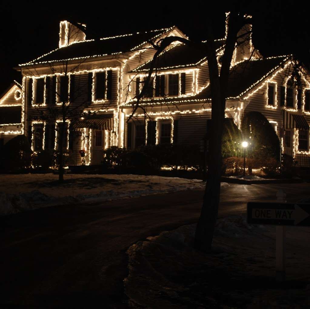 Holiday Decorating Of New Jersey | 8 Timber Ln Suite 100, Marlboro Township, NJ 07746, USA | Phone: (732) 654-2700