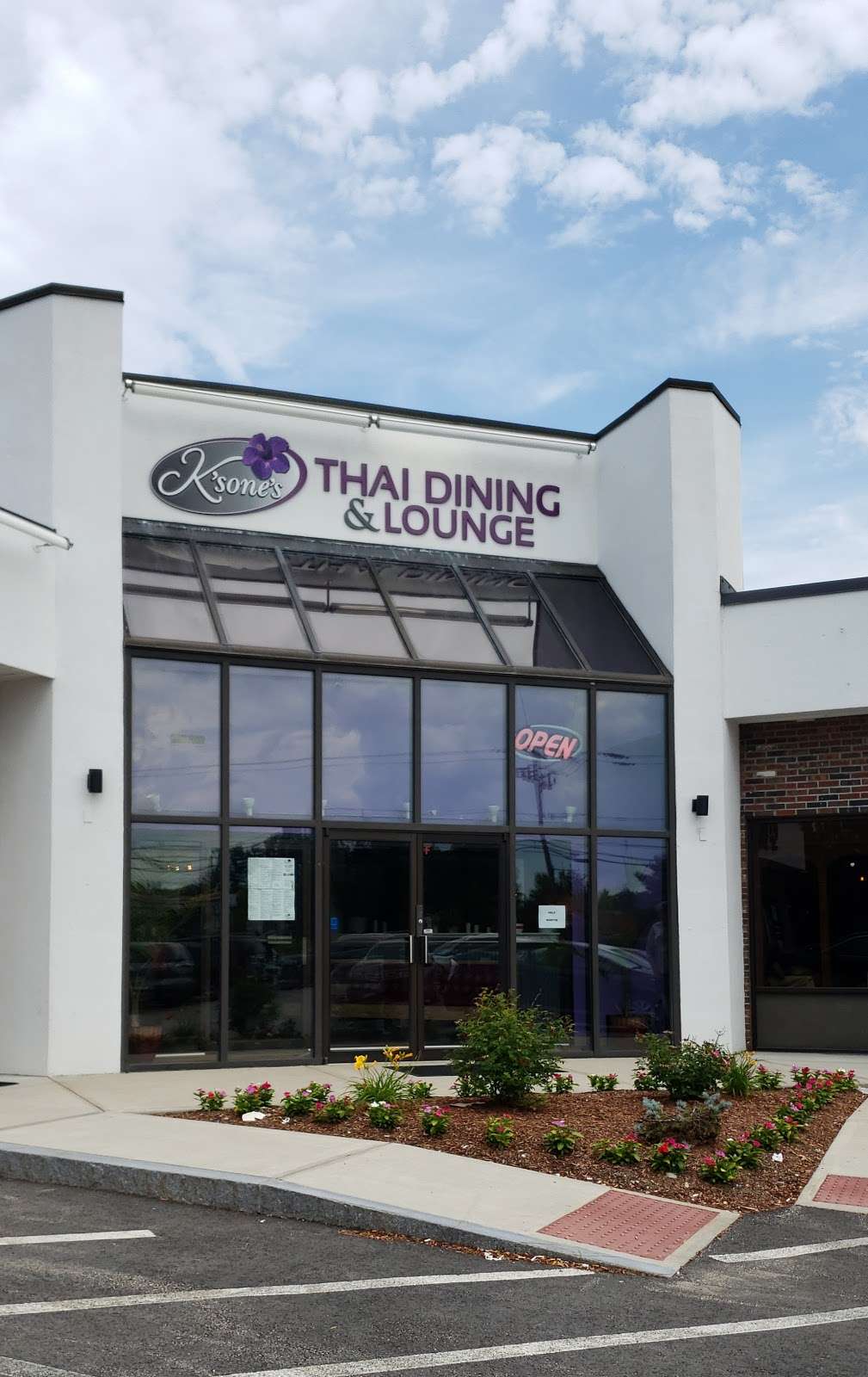 Ksones Thai Dining & Lounge | 493 Amherst St Ste 6, Nashua, NH 03063, USA | Phone: (603) 459-8621