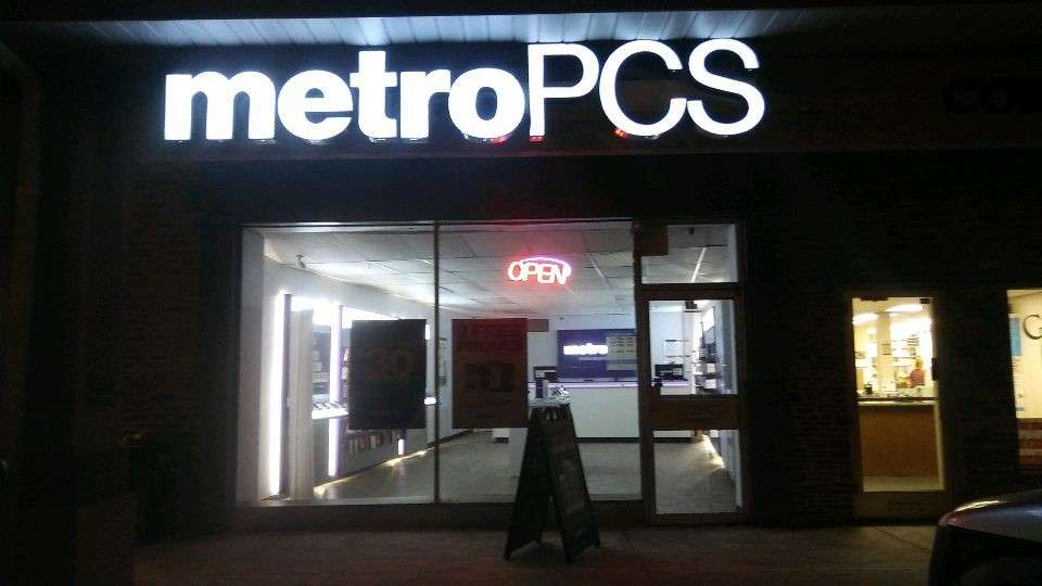 Metro by T-Mobile | 41 Easton Rd, Willow Grove, PA 19090 | Phone: (215) 346-2605