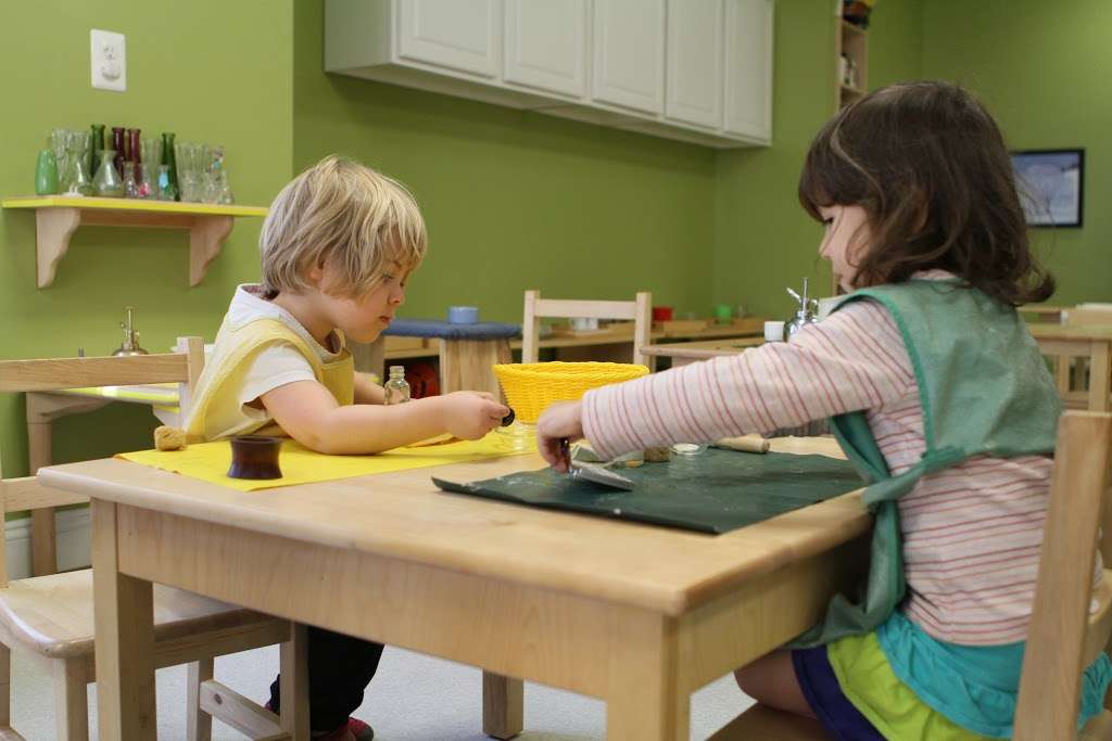 Fiore Montessori School | 1629 Beulah Rd, Vienna, VA 22182, USA | Phone: (703) 319-2069