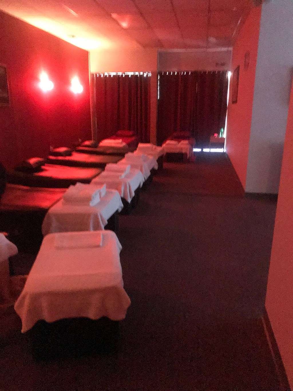 VIP Comfort Center Foot Spa | 1425 W Texas St, Fairfield, CA 94533, USA | Phone: (707) 759-3596