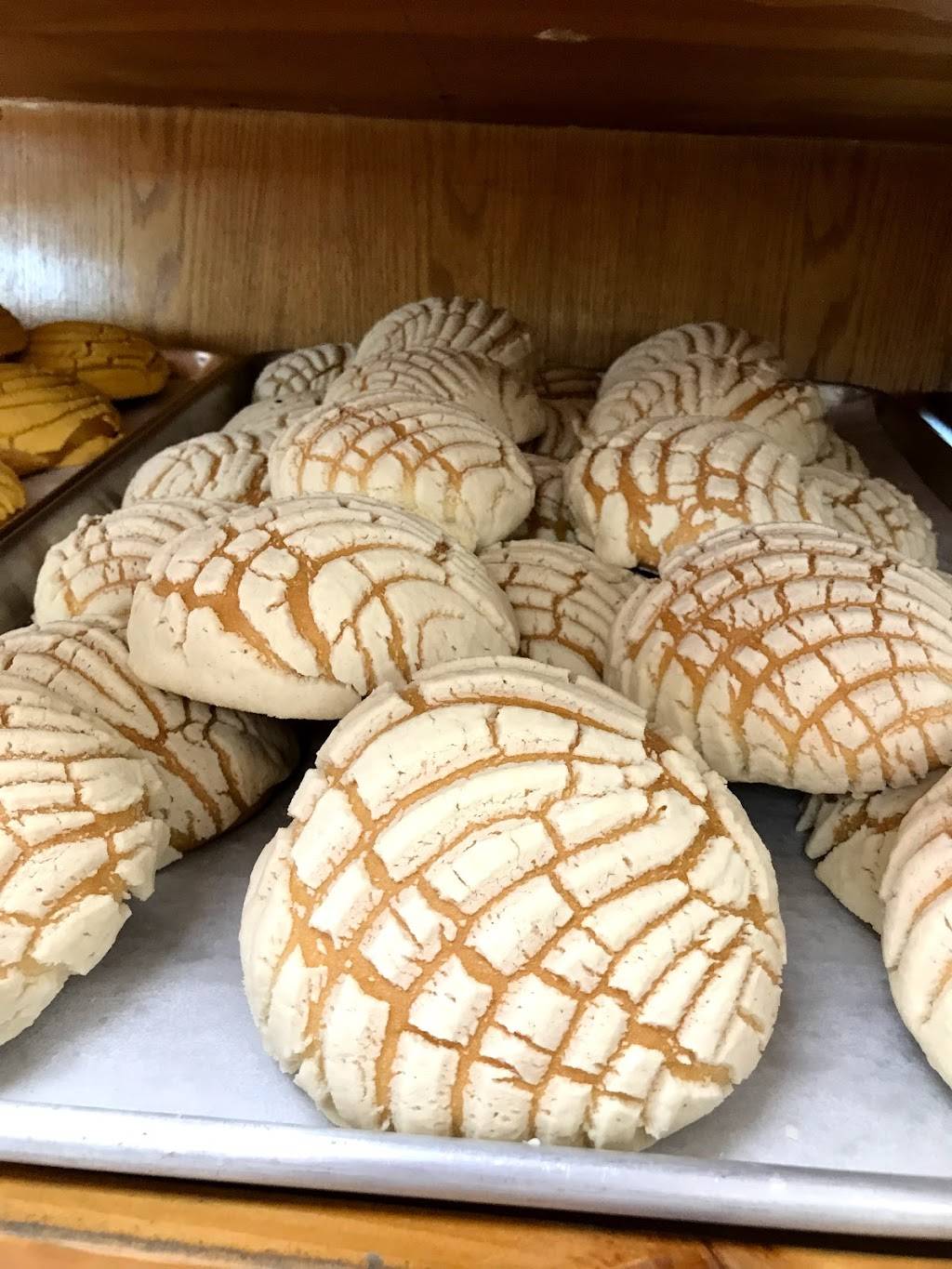 Panaderia - Pastelería y Tortilleria Gayosso | 5057 University Pkwy, Winston-Salem, NC 27106, USA | Phone: (336) 893-5522