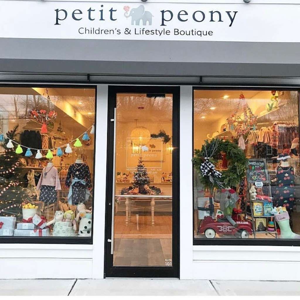 Petit Peony | 289 St George St, Duxbury, MA 02332, USA | Phone: (781) 934-2427