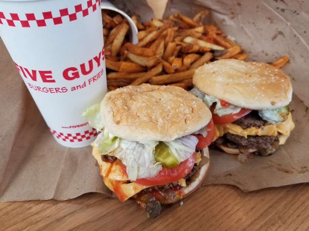 Five Guys | 11971 Grand Pkwy, New Caney, TX 77357, USA | Phone: (281) 577-4012