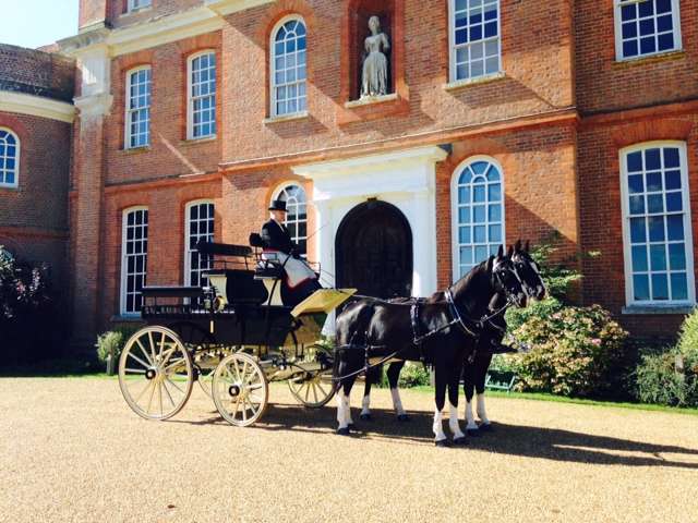 White Horse Farm Carriages | White Horse Farm, White Horse Lane, Harvel, Meopham, Gravesend DA13 0UE, UK | Phone: 07711 033064