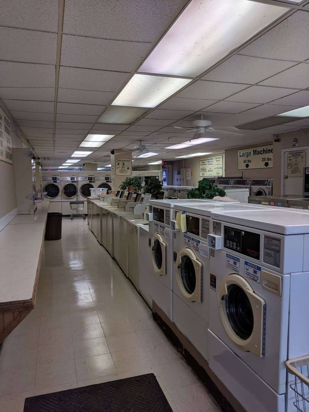 College Coin Laundry | 1030 College Ave # A, Wheaton, IL 60187, USA | Phone: (630) 510-0009