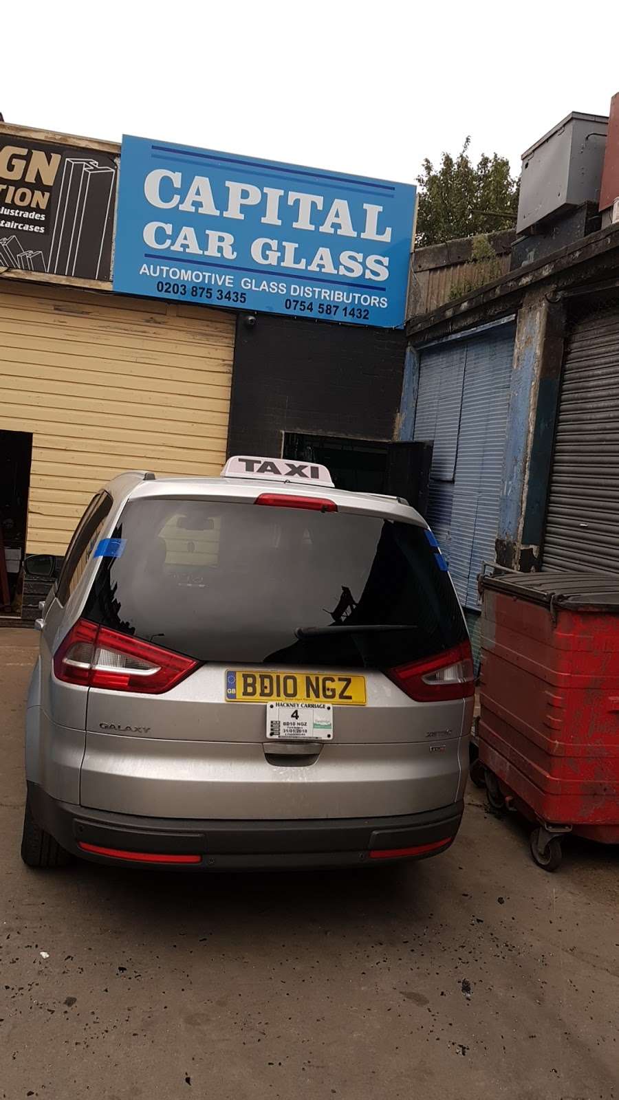 CAPITAL CAR GLASS | 18 Jackman Mews, London NW2 7AU, UK | Phone: 020 3875 3435