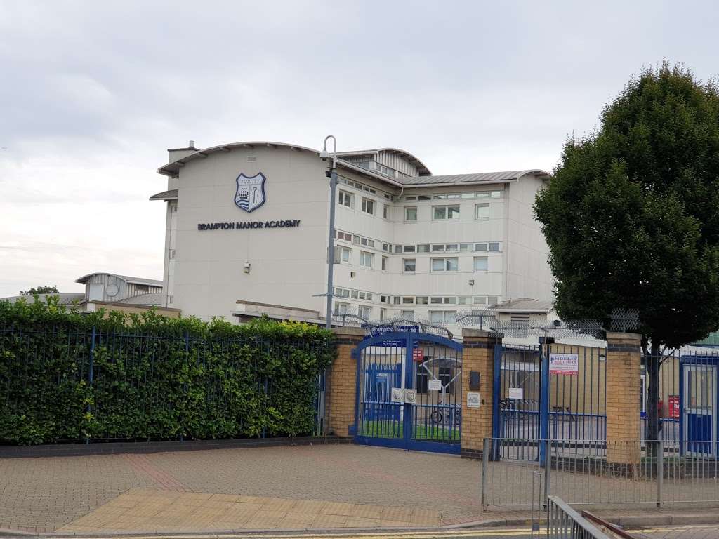 BRAMPTON MANOR ACADEMY Roman Rd, East Ham, London E6 3SQ, UK