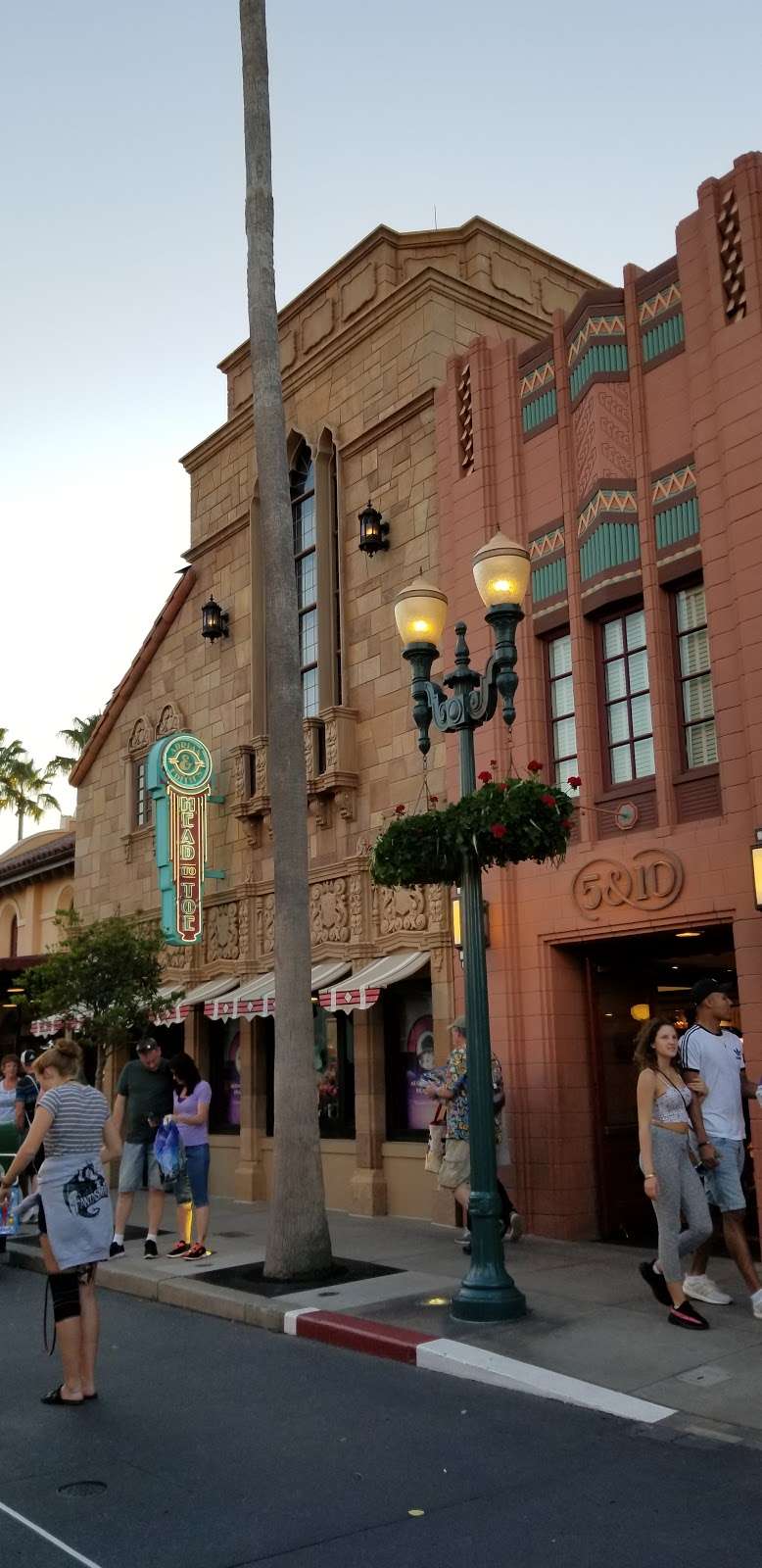 Hollywood Studios Main Entrance ATM | Kissimmee, FL 34747, USA