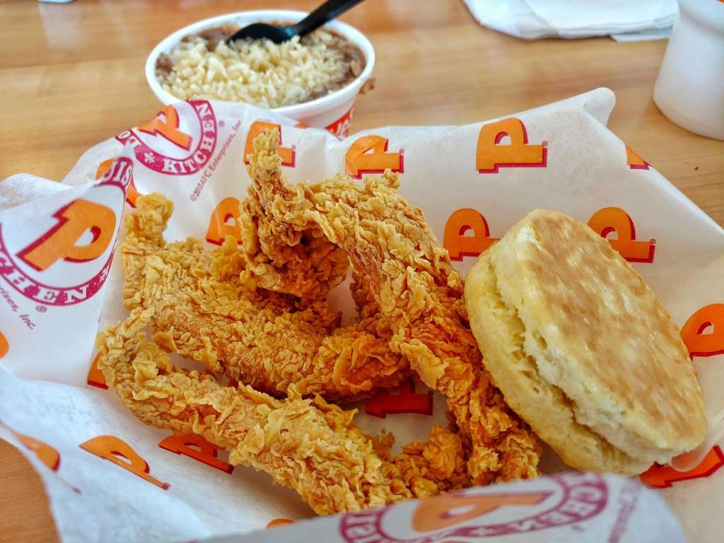 Popeyes Louisiana Kitchen | 117 Sunnyside Plaza Cir Dr, Winchester, VA 22603, USA | Phone: (540) 431-5253