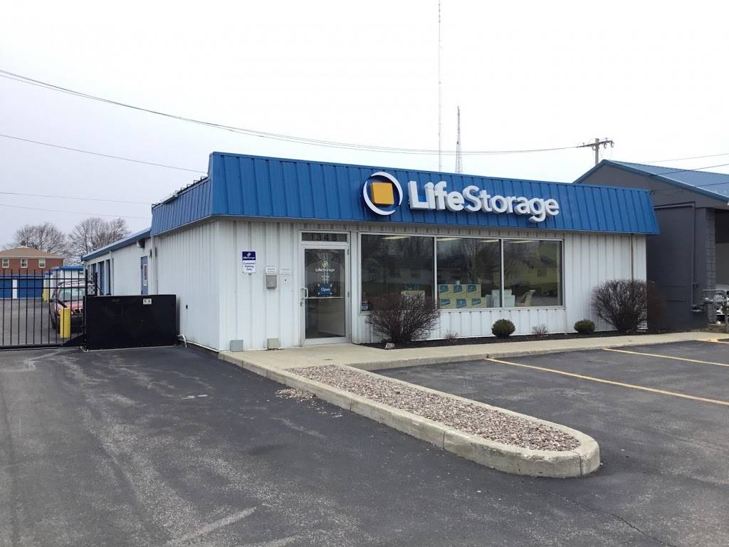 Life Storage - Lackawanna | 1348 Ridge Rd, Lackawanna, NY 14218, USA | Phone: (716) 249-6052