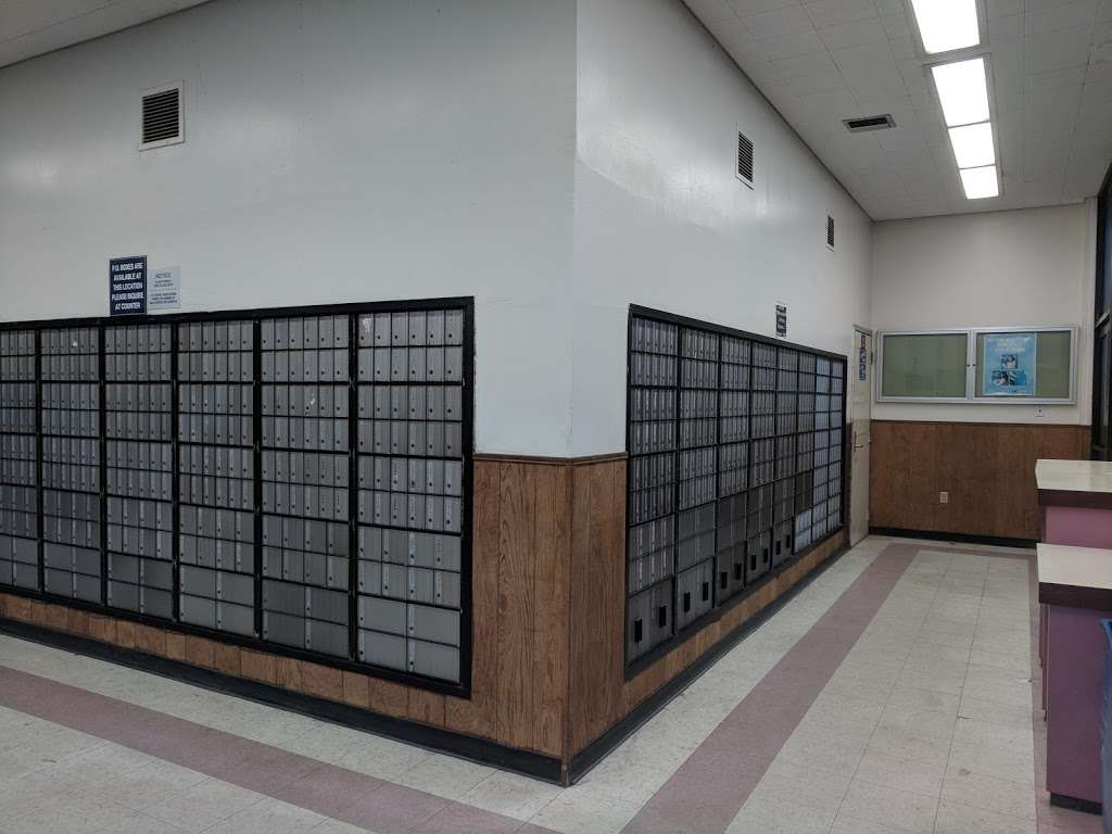 United States Postal Service | 50 W Manor Dr, Pacifica, CA 94044, USA | Phone: (800) 275-8777