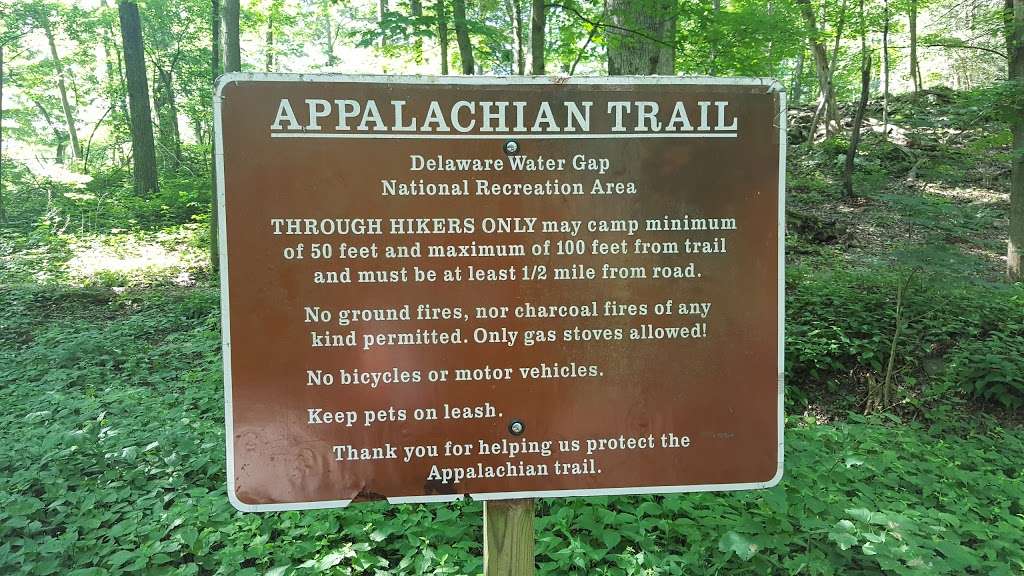 Mt. Minsi - Appalachian Trail Parking | Lake Rd, Bangor, PA 18013, USA