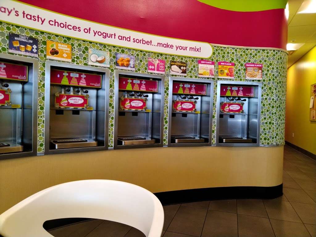 Menchies Frozen Yogurt | 4533 E Sam Houston Pkwy S, Pasadena, TX 77505, USA | Phone: (281) 741-0369