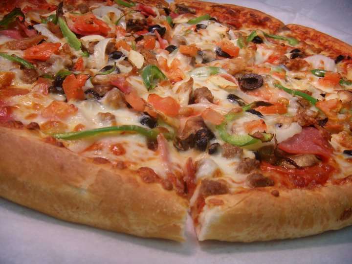 Village Pizza & Seafood | 4335 FM 517 Rd E, Dickinson, TX 77539, USA | Phone: (281) 534-4222