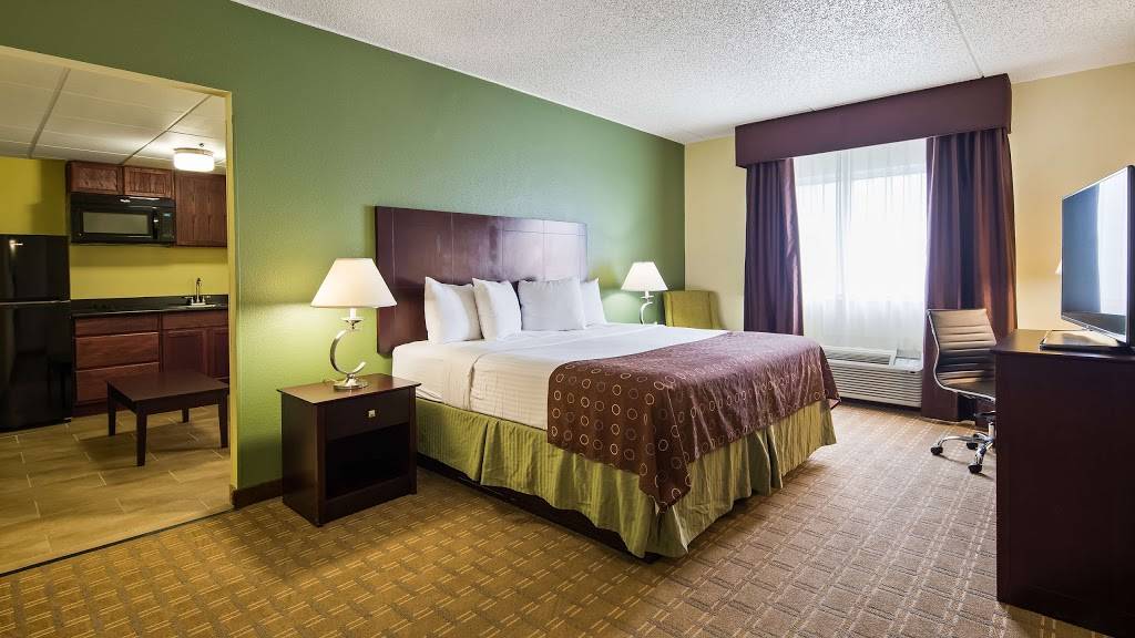 Best Western Airport Inn & Suites Cleveland | 16501 Snow Rd, Cleveland, OH 44142, USA | Phone: (216) 267-9364