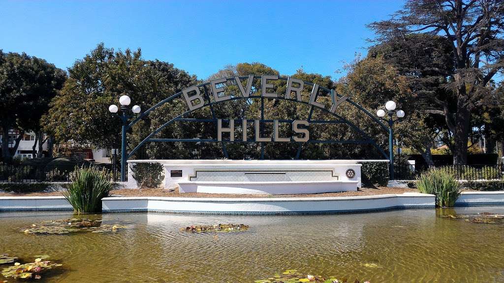 Beverly Hills Sign | 9390 N Santa Monica Blvd, Beverly Hills, CA 90210, USA | Phone: (310) 285-1000